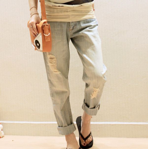 破洞牛仔裤的时尚风水 为你的衣橱增添个性与能量